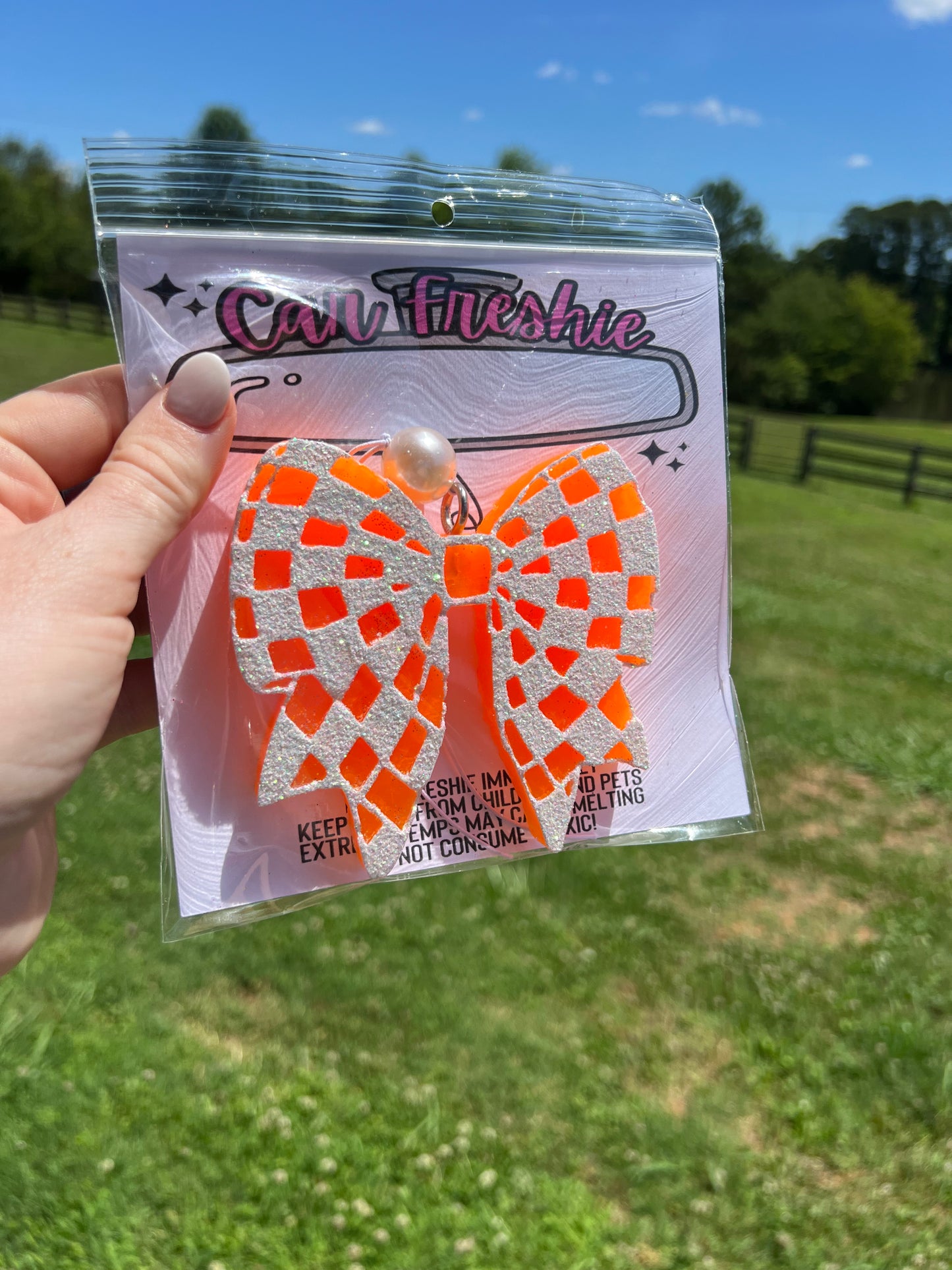 Checkered Bow Freshie