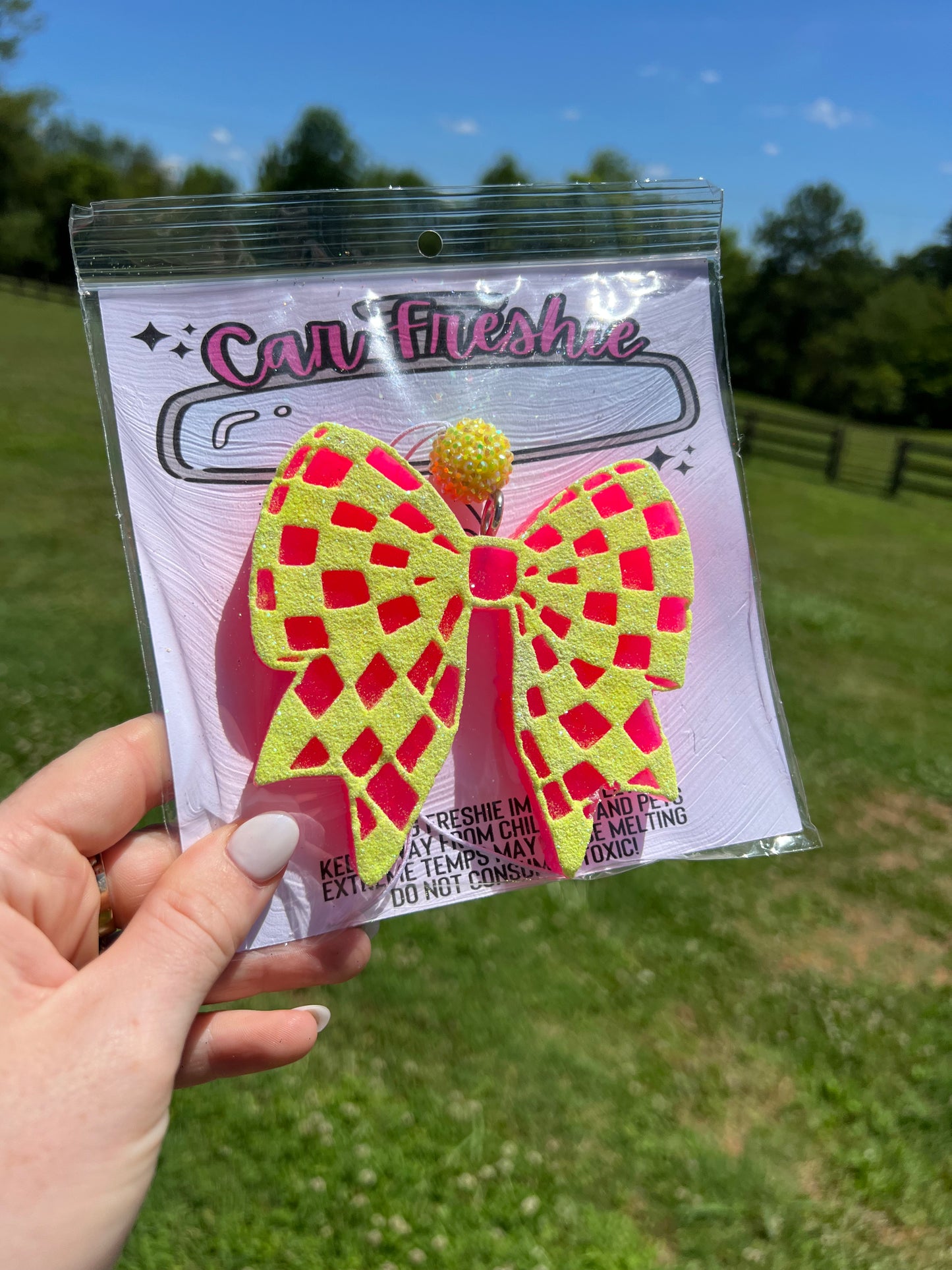 Checkered Bow Freshie