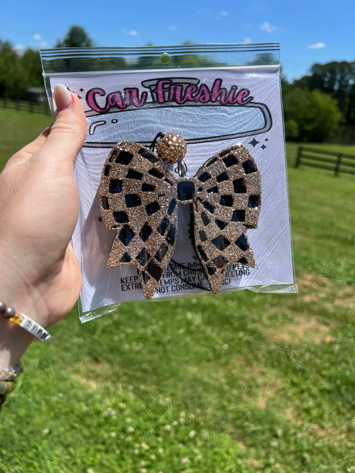 Checkered Bow Freshie