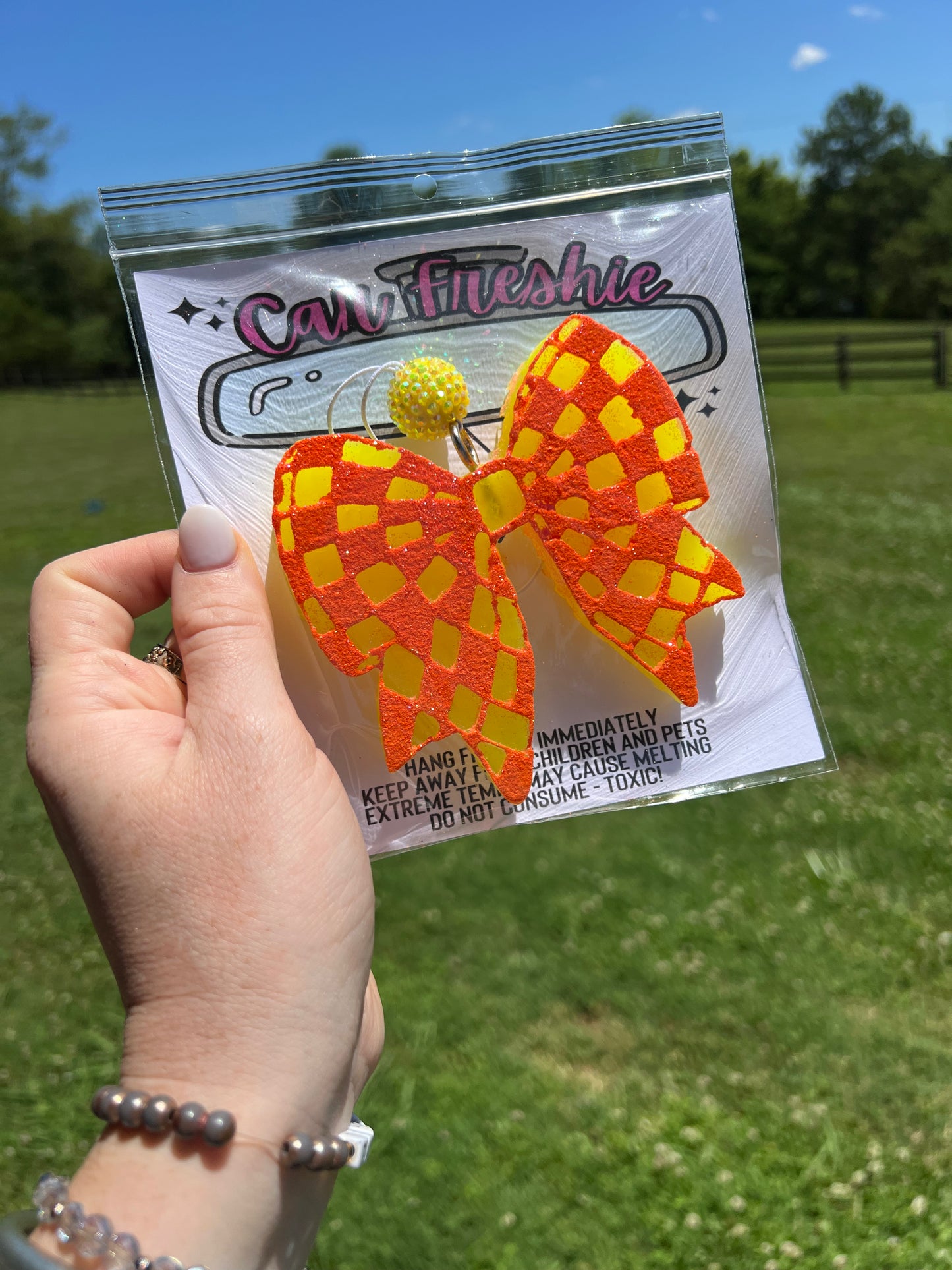 Checkered Bow Freshie